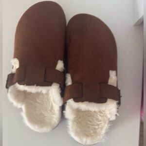Plush Faux Fur Lined Slippers